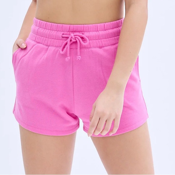 🌟5 for $25🌟 AERO Mid Rise Fleece Boyfriend Short - Picture 1 of 7